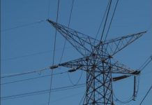 Criza energetică din România: ce măsuri de urgență a anunțat Ilie Bolojan Stâlp electric de înaltă tensiune, imagine simbol pentru criza energetică din România